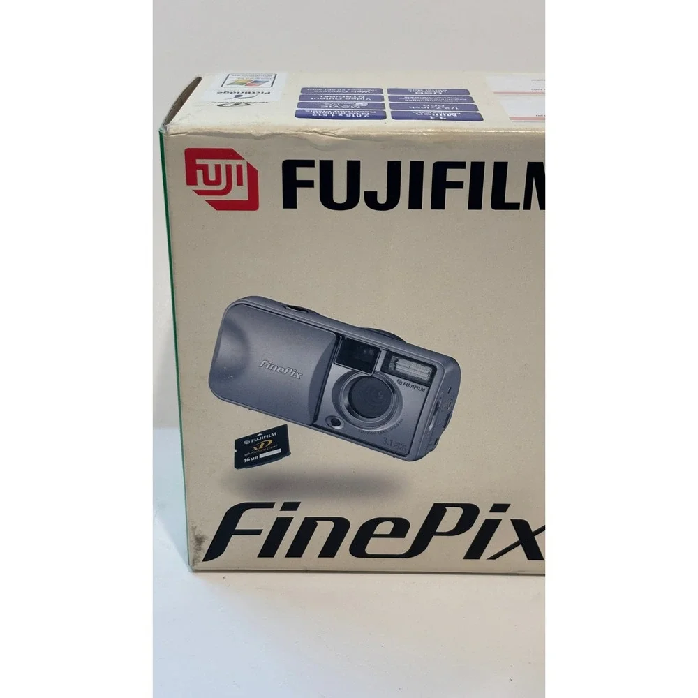 Fujifilm FinePix A120 Digital Camera 3.1MP Silver Point & Shoot Vintage Boxed